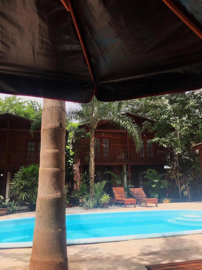 El Pindo Iguazu Aparthotel Puerto Iguazu Bagian luar foto