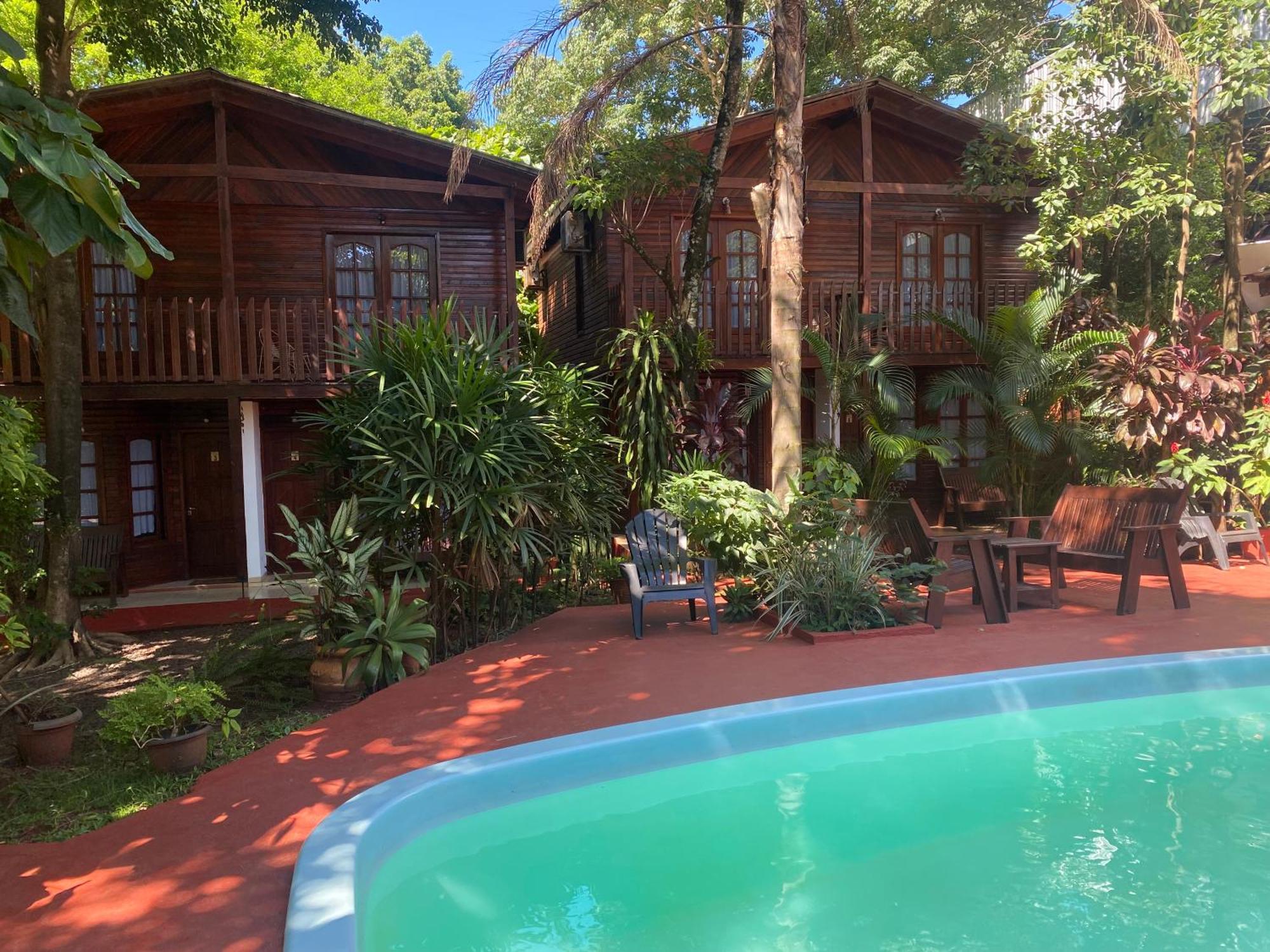 El Pindo Iguazu Aparthotel Puerto Iguazu Bagian luar foto